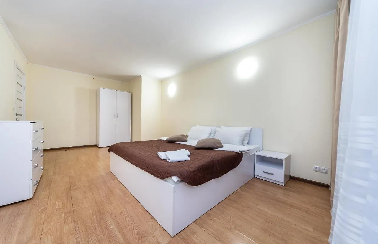 Kresatik Street City Center For Big Family Kijev Apartman
