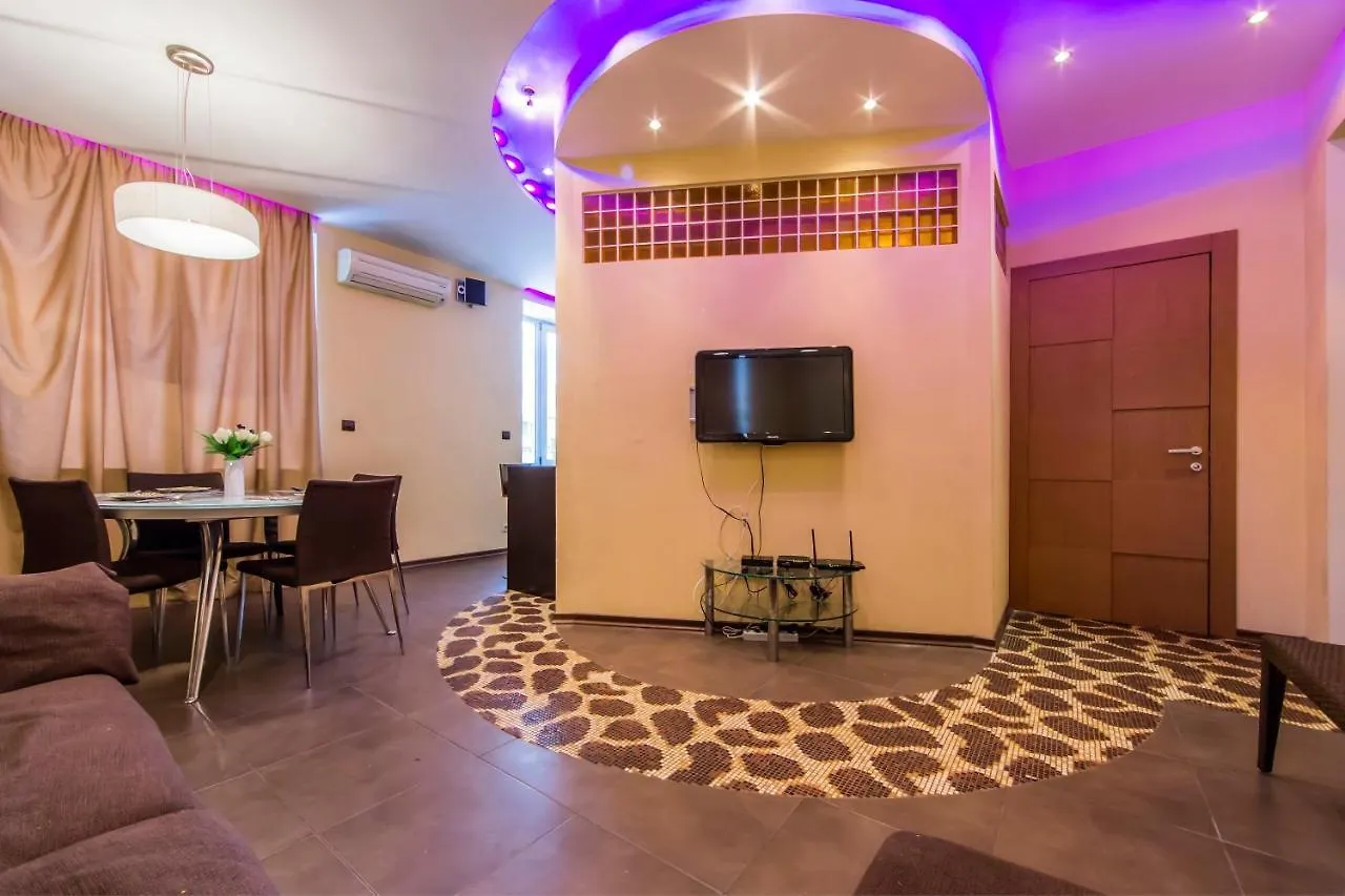 Kresatik Street City Center For Big Family Kiev Appartement