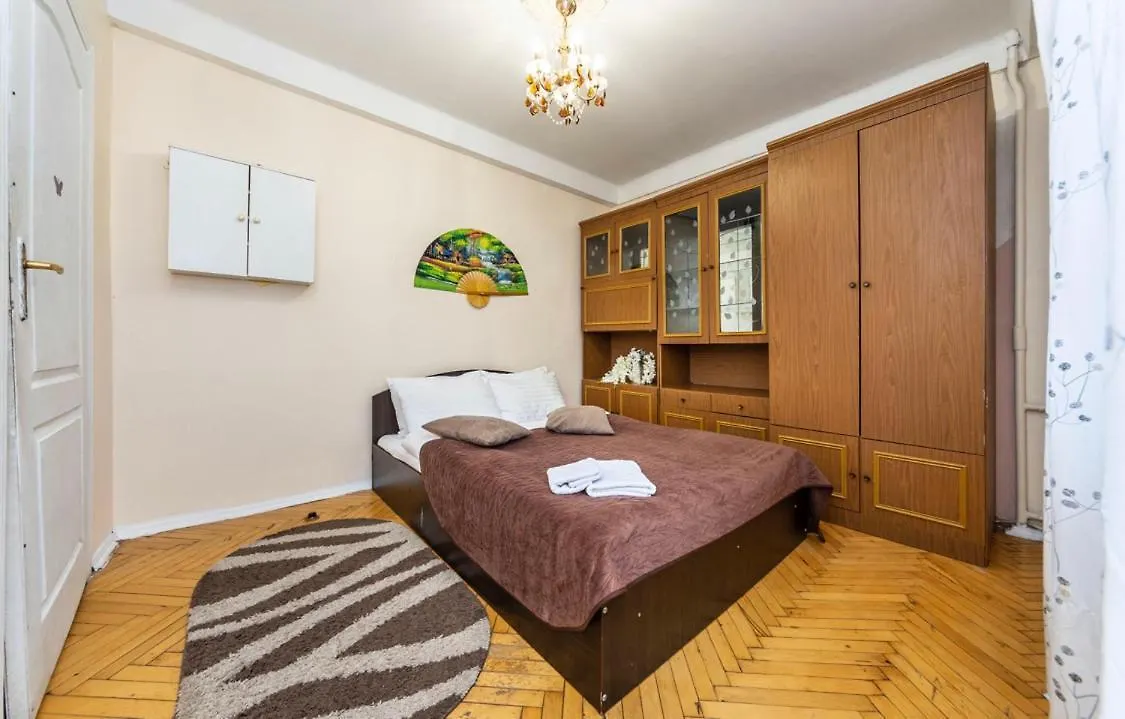 Kresatik Street City Center For Big Family Kiev 0*,
